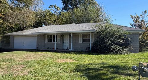 811 S Madison Avenue, Wagoner, OK, 74467 | Card Image