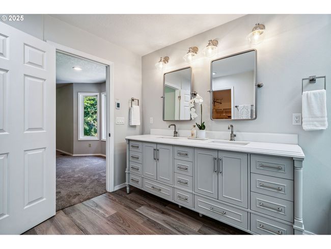 Owner's Suite Bathroom | Image 31