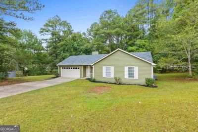 212 Forest Place, House other with 3 bedrooms, 2 bathrooms and 2 parking in Stockbridge GA | Image 2