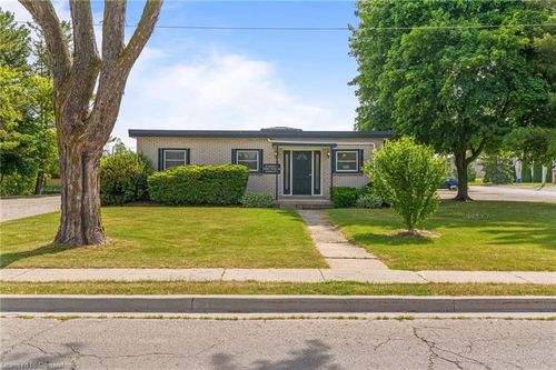 6 Munsee St S, Cayuga, ON, N0A1E0 | Card Image