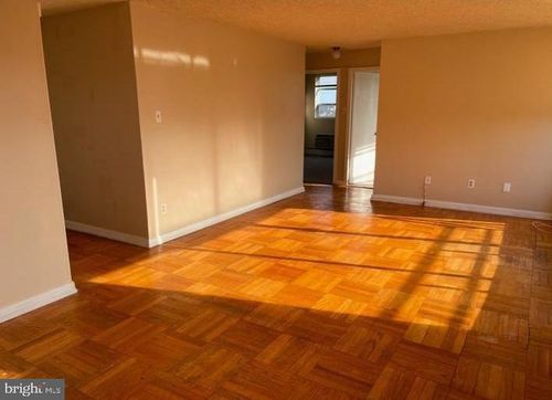 823-1030 E Lancaster Ave, BRYN MAWR, PA, 19010 | Card Image