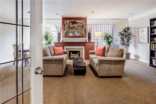 apt-111-2637 Peachtree Rd Ne, Atlanta, GA, 30305-3607 | Card Image