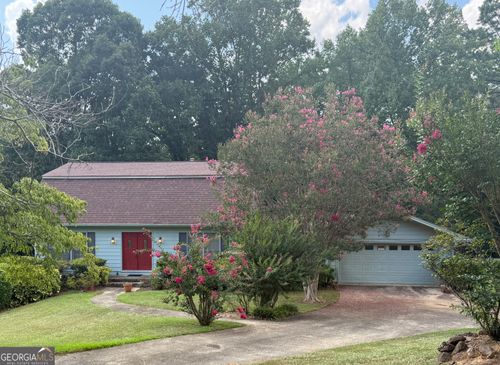 4528 Newcastle Cir, Lithonia, GA, 30038-3512 | Card Image