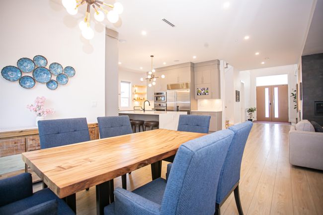 21661 Ridgeway Cres, House other with 8 bedrooms, 8 bathrooms and 6 parking in Maple Ridge BC | Image 18