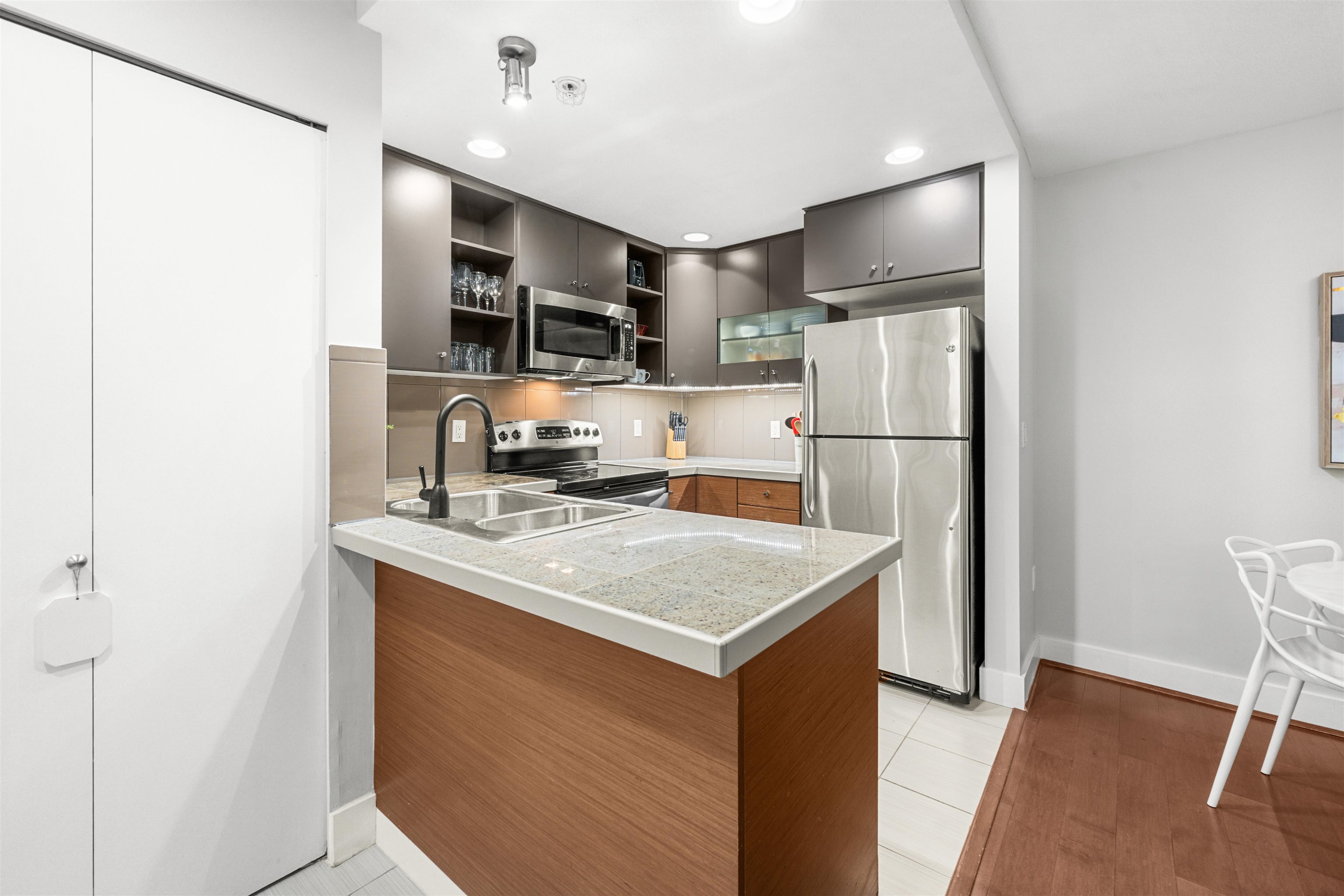 Residential in North Vancouver 5