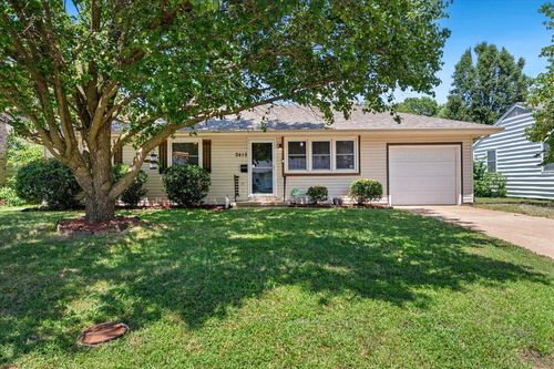 2415 W Bodeb St, Springfield, MO, 65802-4912 | Card Image