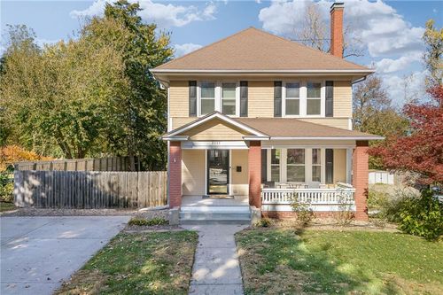 2111 Lovers Ln, Saint Joseph, MO, 64505-2245 | Card Image