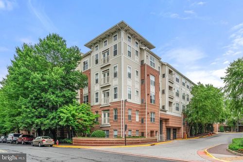 unit-327-9480 Virginia Center Blvd, VIENNA, VA, 22181-4812 | Card Image