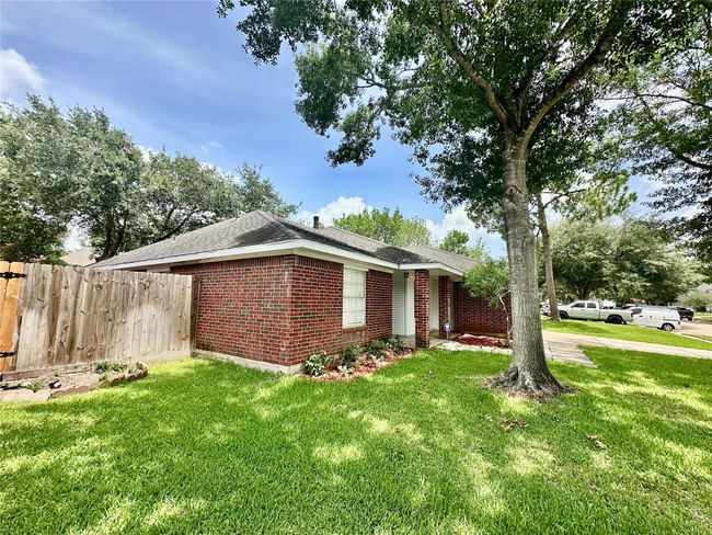 Front of home | Image 39