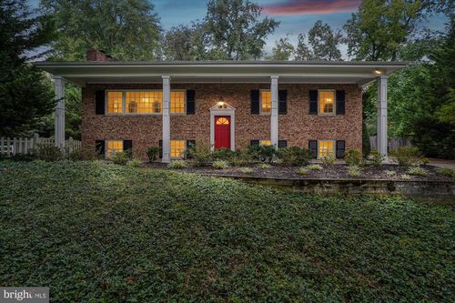 1616 Sherwood Hall Ln, ALEXANDRIA, VA, 22306-2728 | Card Image