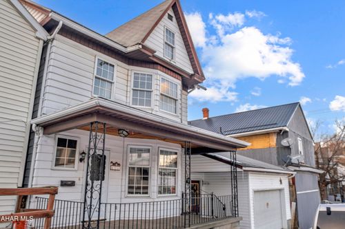 404 Cherry Ave, Altoona, PA, 16601-4543 | Card Image