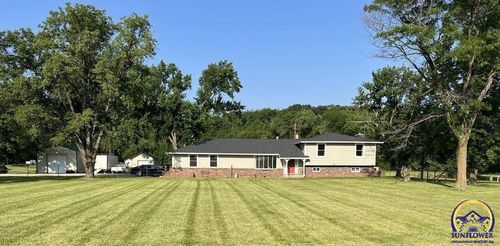 13897 K92 Hwy, Oskaloosa, KS, 66066-5306 | Card Image