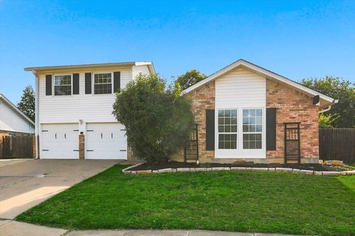 6008 Martha Drive, Watauga, TX, 76148 | Card Image