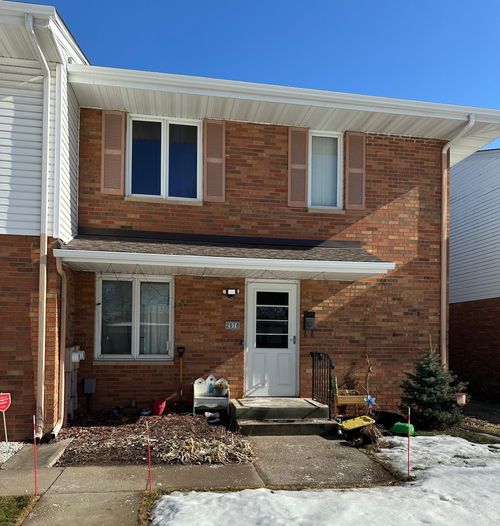 2010 Arkwright St, Maplewood, MN, 55117-2037 | Card Image