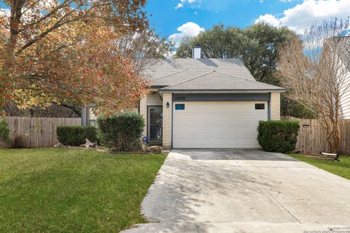 13003 Beacon Park Dr, San Antonio, TX, 78249-3612 | Card Image
