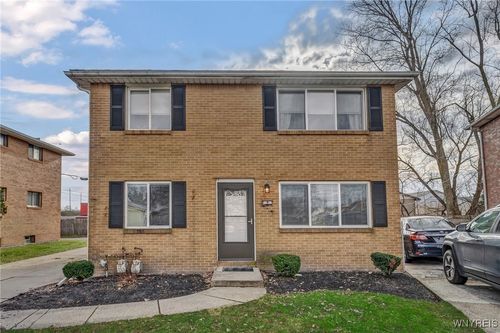 9 Floreis Ct, Cheektowaga, NY, 14225-2622 | Card Image