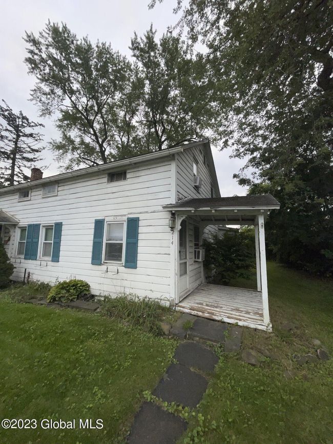 212 Main Street, For Sale in Ravena Zoocasa