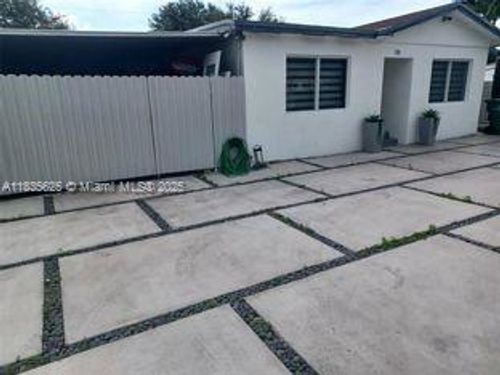 2255 Nw 96th St, Miami, FL, 33147-2435 | Card Image