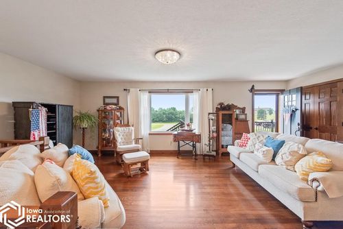 409 Crestview Circle, Bloomfield, IA, 52537 | Card Image