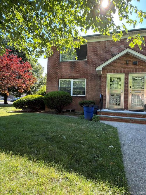 a-56-40 175 Place, New York, NY, 11365 | Card Image