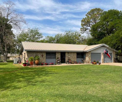 215 Flamingo Cir, Highland Haven, TX, 78654-8236 | Card Image