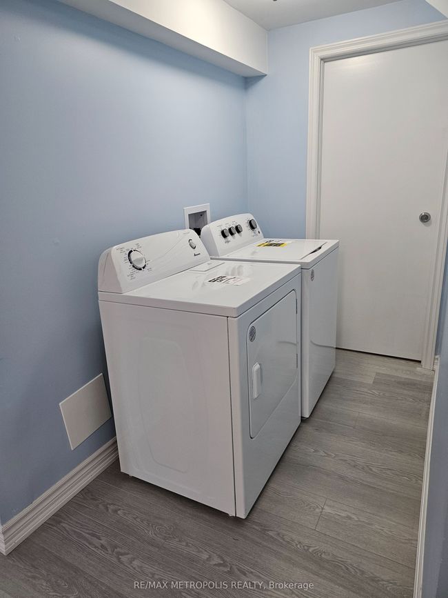1595 Otonabee Dr, House other with 2 bedrooms, 1 bathrooms and 1 parking in Pickering ON | Image 9