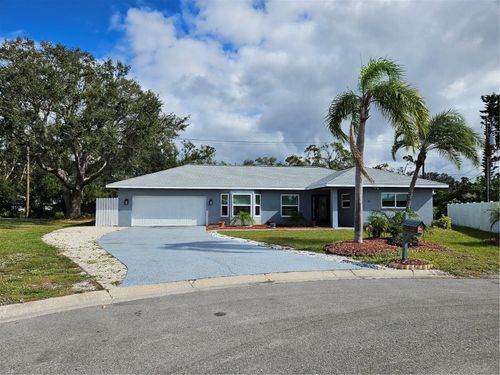 272 Malvern Dr, VENICE, FL, 34293-4121 | Card Image