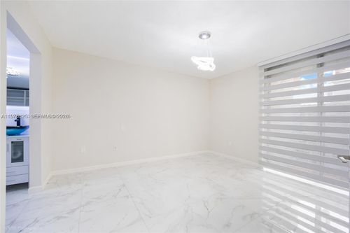 1-10000 Nw 80th Ct, Hialeah Gardens, FL, 33016-2259 | Card Image