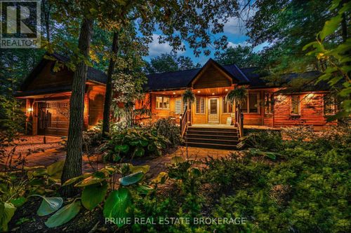 10219 Pinetree Dr, Grand Bend, ON, N0M1T0 | Card Image