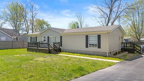 1048 N 1st St, Austin, IN, 47102-1810 | Card Image