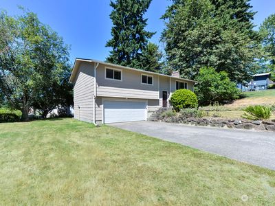 4101 60th Street E, House other with 3 bedrooms, 1 bathrooms and 2 parking in Tacoma WA | Image 2