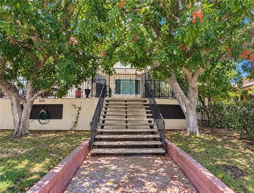 909 E Garfield, Glendale, CA, 91205 | Card Image