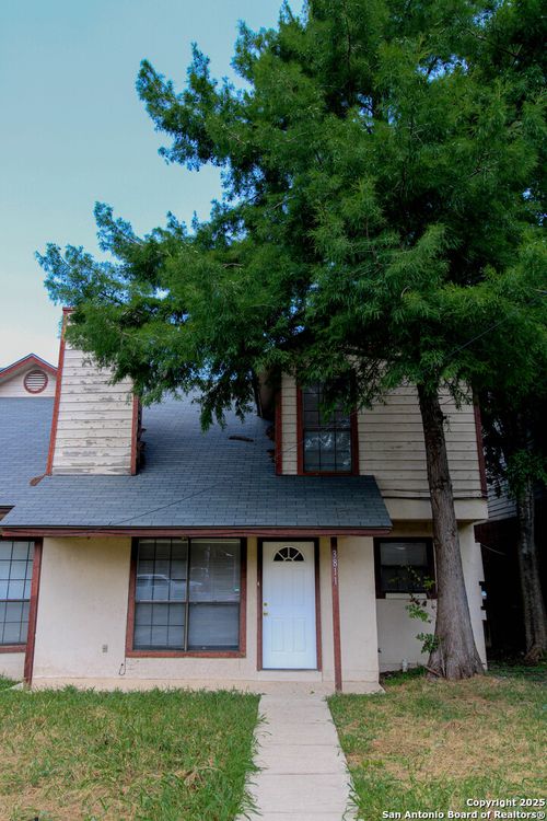 3811 Bremen St, San Antonio, TX, 78210-5705 | Card Image
