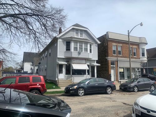 2904 W Arthur Ave, Milwaukee, WI, 53215-2940 | Card Image