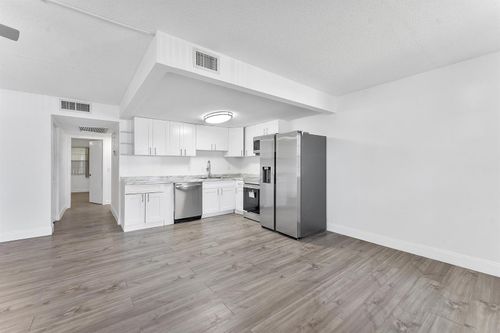 1052 Hythe C, Boca Raton, FL, 33434-4607 | Card Image