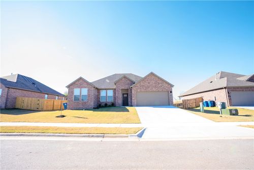 2105 Hahn Street, Pea Ridge, AR, 72751 | Card Image