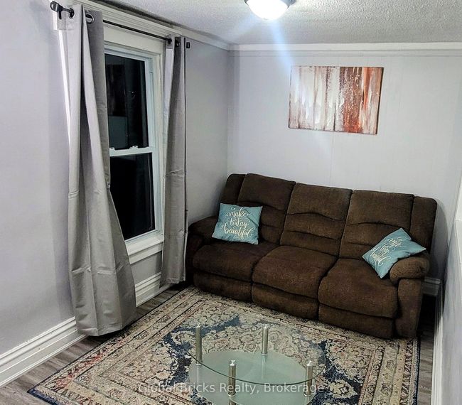 4493 Jepson St, House other with 5 bedrooms, 2 bathrooms and 2 parking in Niagara Falls ON | Image 11