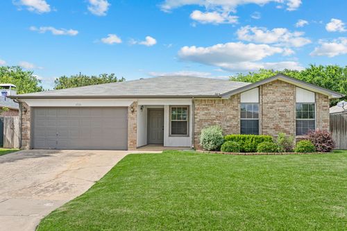 4924 Cedar Springs Drive, Fort Worth, TX, 76179 | Card Image
