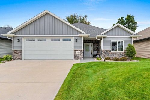 17-2592 Farmington Way, SUAMICO, WI, 54313 | Card Image