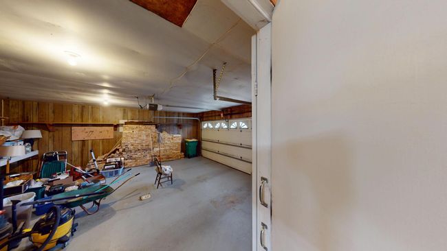 Garage | Image 18