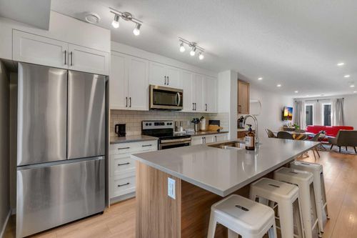 312-19500 37 St Se, Calgary, AB, T3M2W9 | Card Image