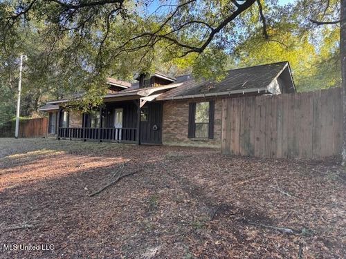 201 Mason Rd, Lucedale, MS, 39452-3009 | Card Image