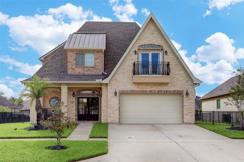 327 Twin Timbers Ln, Kemah, TX, 77565-2567 | Card Image
