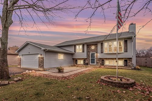 168 Tree Line, Antioch, IL, 60002-2471 | Card Image