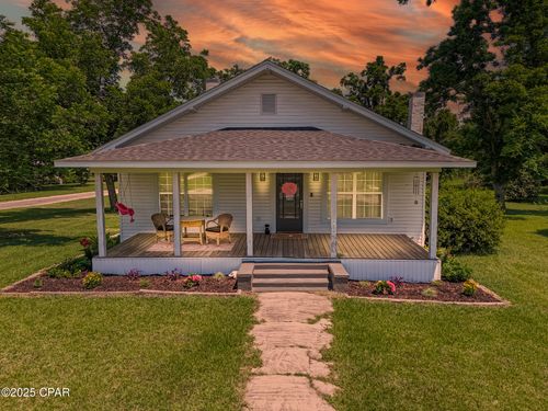 5138 8th Ave, Malone, FL, 32445-3445 | Card Image