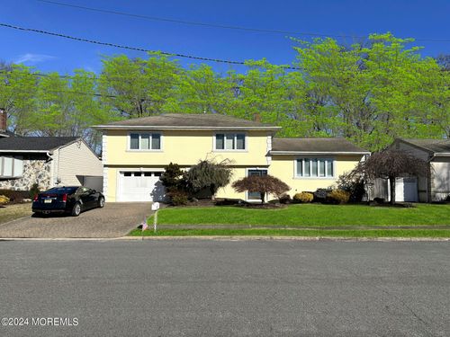 26 Craig Ct, Totowa, NJ, 07512-1135 | Card Image