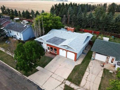 242 2 Ave W, House other with 5 bedrooms, 2 bathrooms and 4 parking in Rockyford AB | Image 2