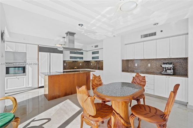 APT-2601 - 18911 Collins Ave, Condo with 4 bedrooms, 6 bathrooms and null parking in Sunny Isles Beach FL | Image 15