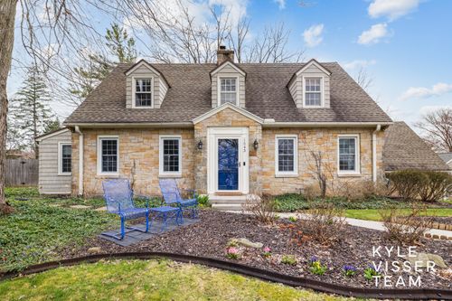 1543 Edgewood Avenue Se, East Grand Rapids, MI, 49506 | Card Image
