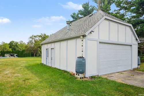 - Apple Ln, Goshen, IN, 46526 | Card Image